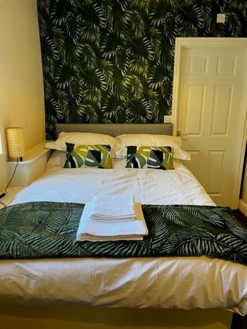 The Lion Hotel Llansantffraid-ym-Mechain Екстериор снимка