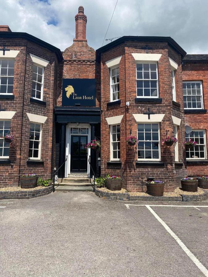 The Lion Hotel Llansantffraid-ym-Mechain Екстериор снимка