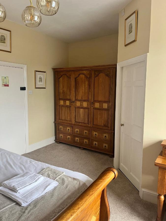 The Lion Hotel Llansantffraid-ym-Mechain Екстериор снимка