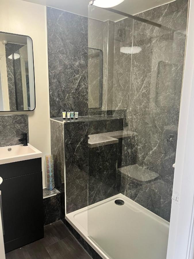 The Lion Hotel Llansantffraid-ym-Mechain Екстериор снимка